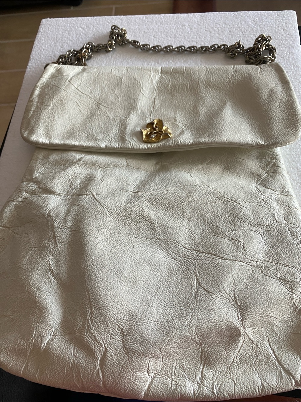 Vtg C Fiore Italy White Leather Shoulder Bag with Chain Strap